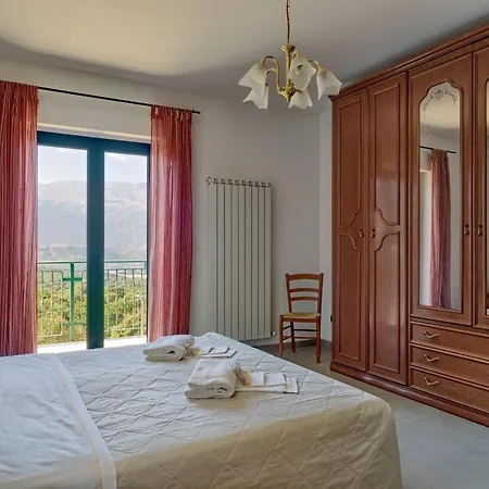 Farm stay Agriturismo Statale 17 *
